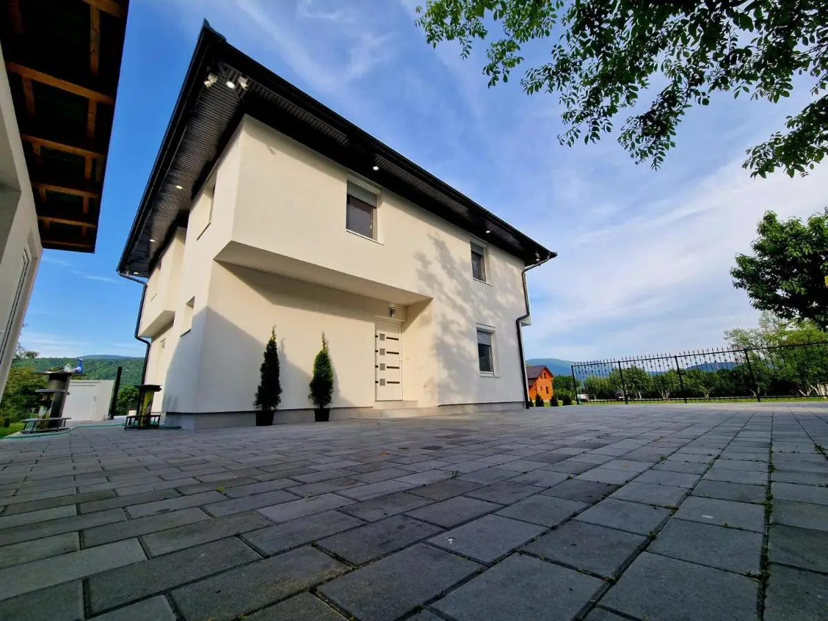 Villa Eda
