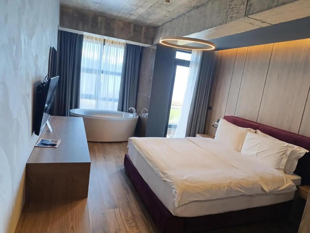 Toka Hotel Restaurant