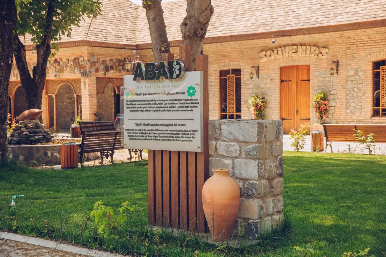 Art Hotel by ABAD Guest