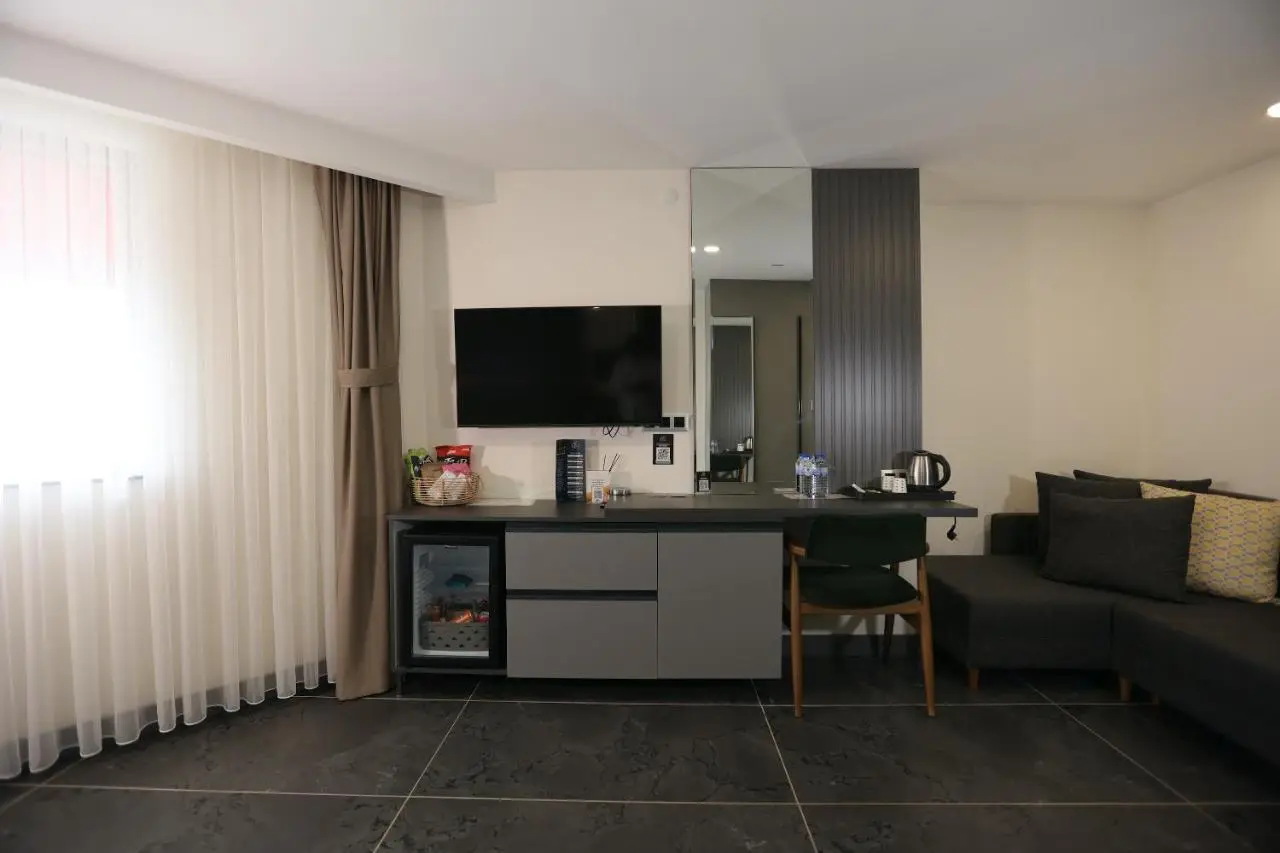 Ren Business Hotel