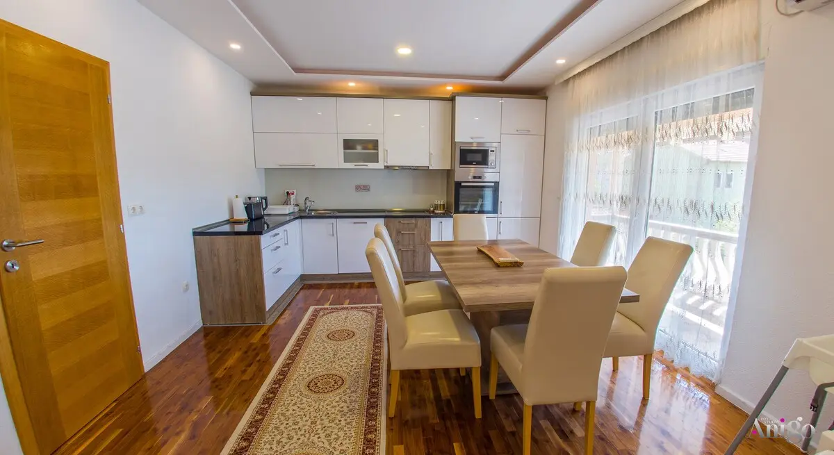 Mostaria House