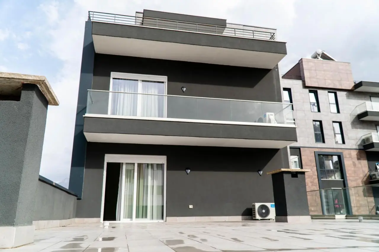 Signature apartment 9
