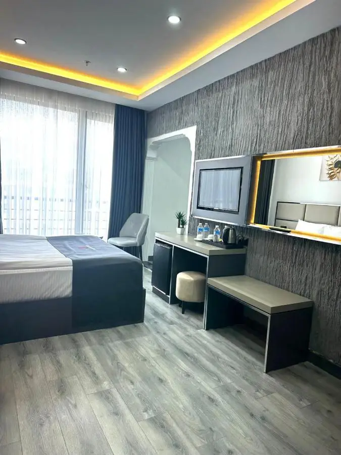 Meyzi Hotel