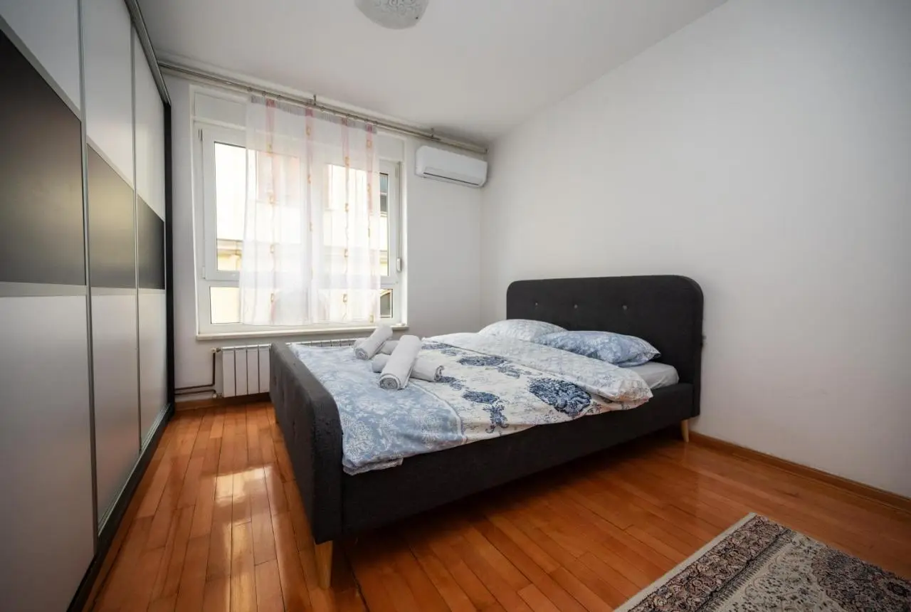 Spacious & Modern Apartment in the City Centre
