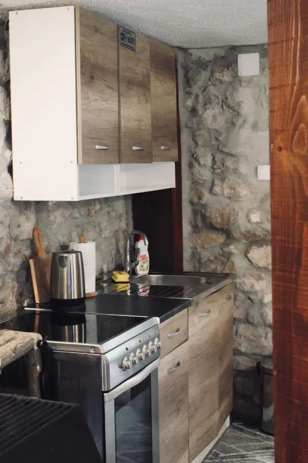 Stone room-Kamena soba
