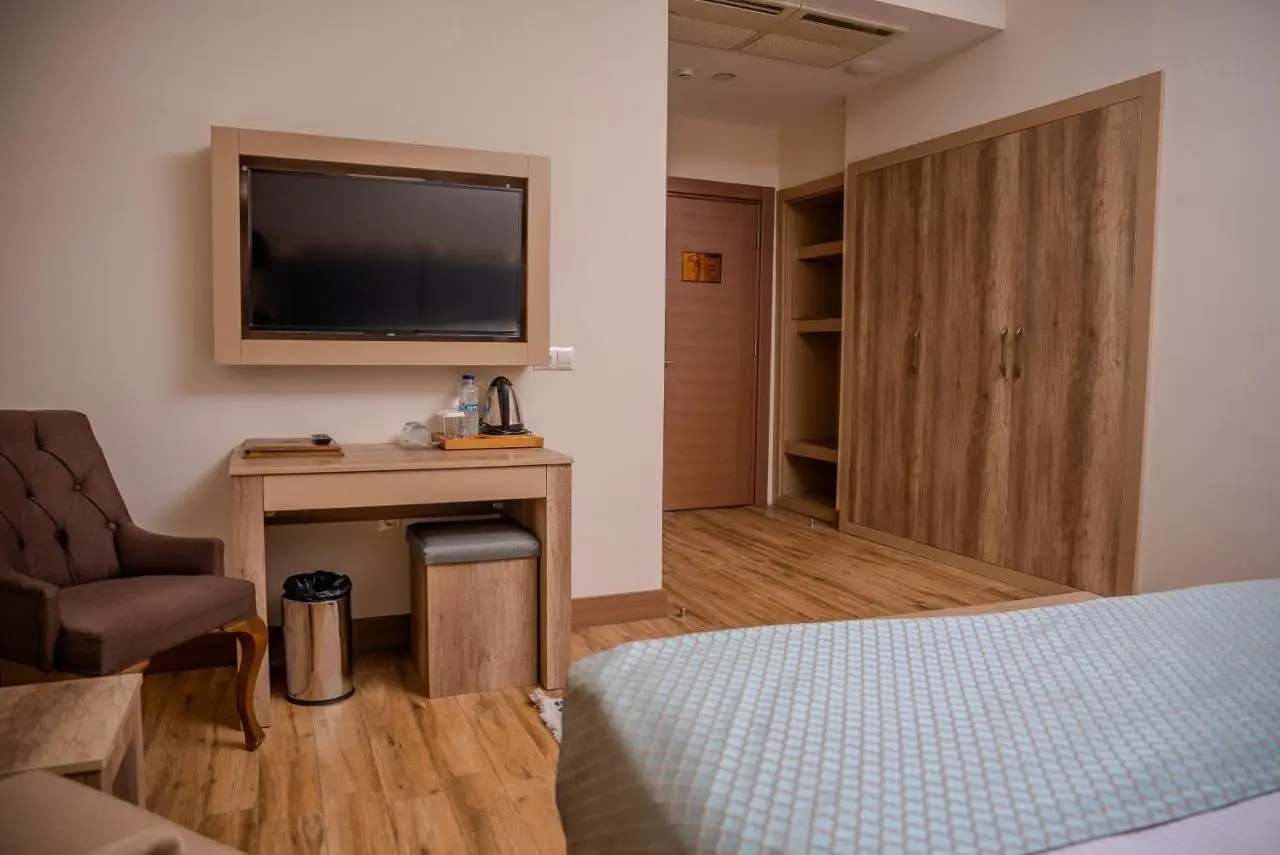 Mari Suites Hotel