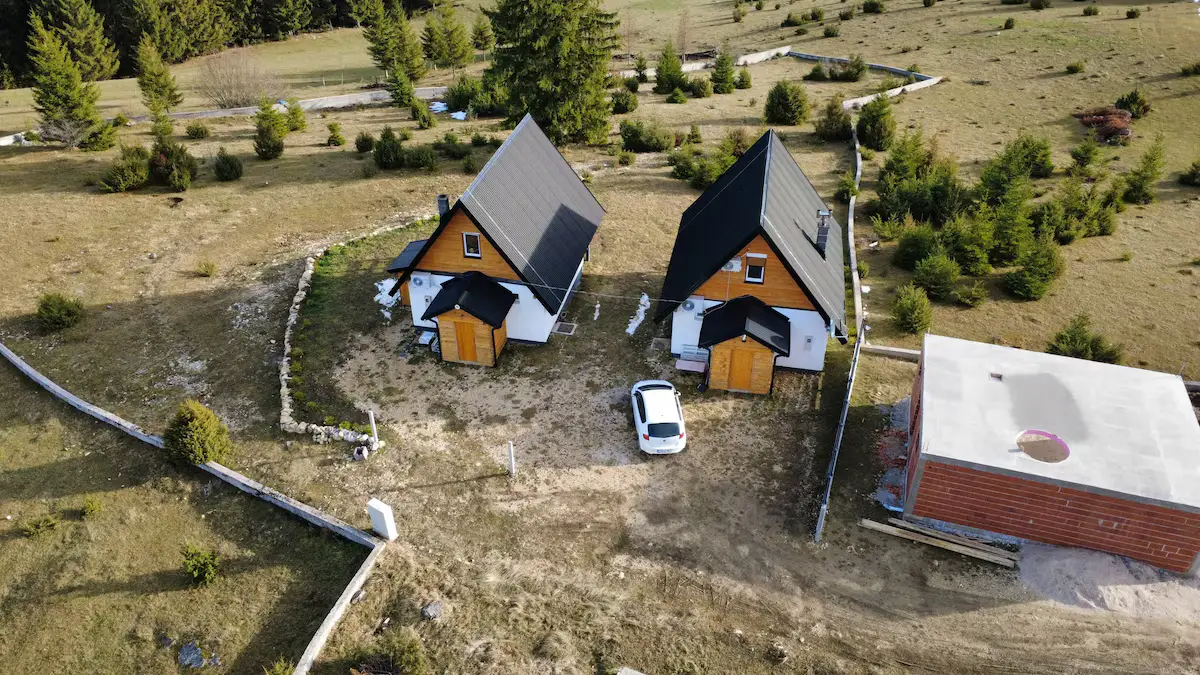 House Tikica Vlasic / Mountain view