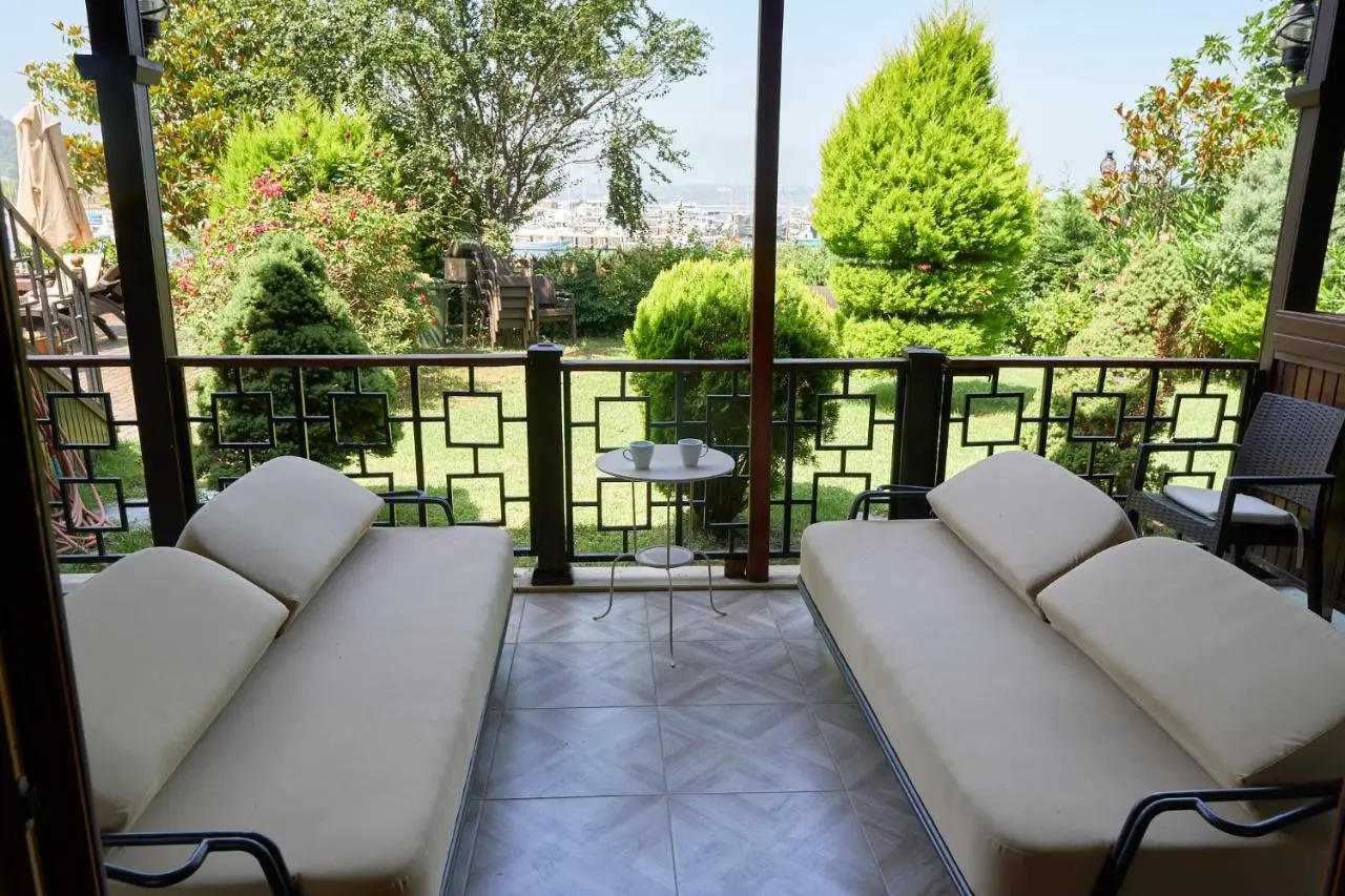 Phellos Suites Boutique Hotel