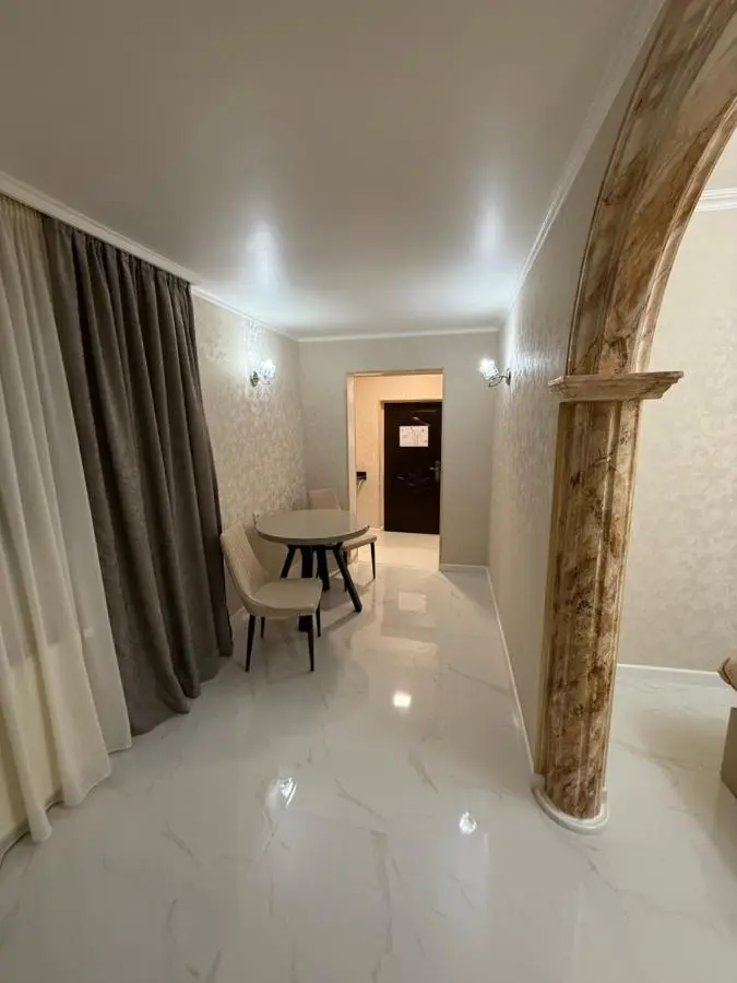 Paradise Hotel