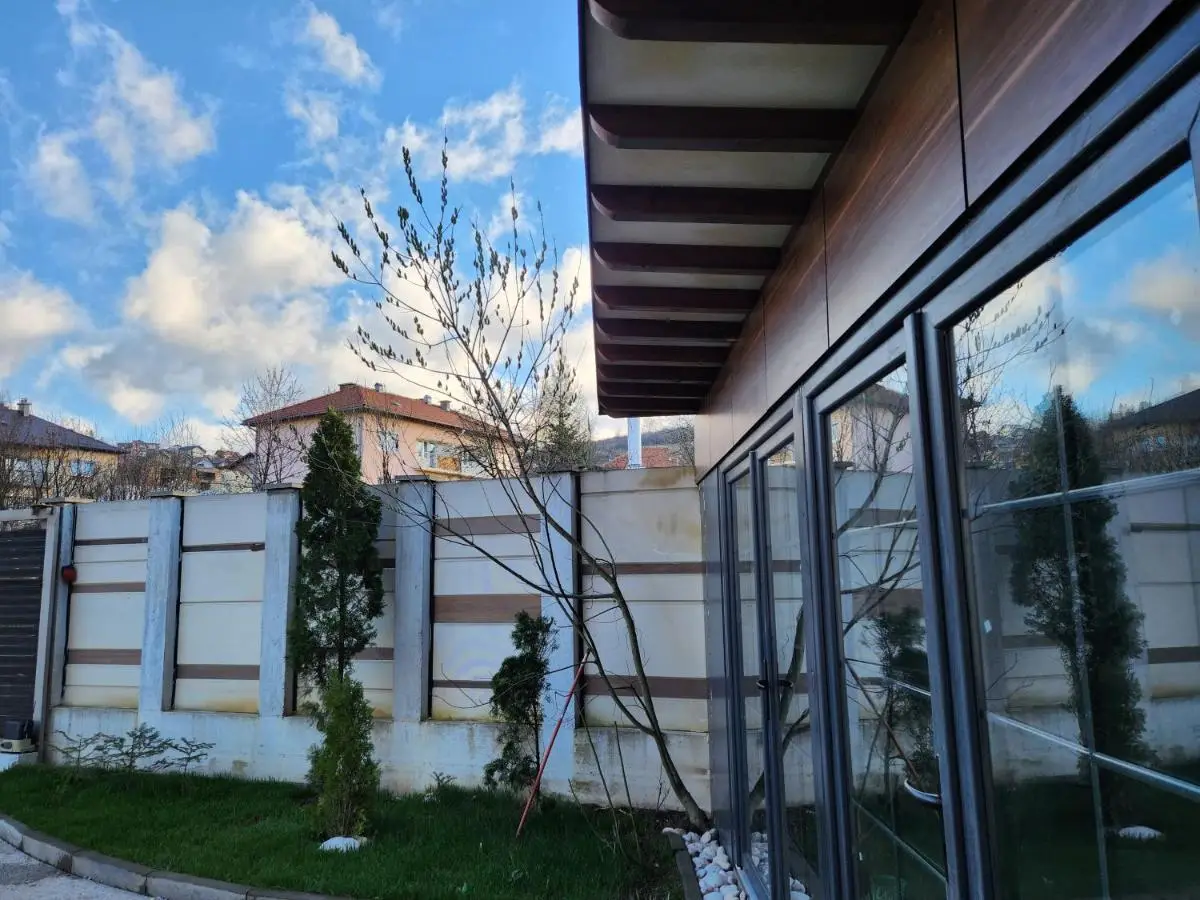 Villa Kolonia