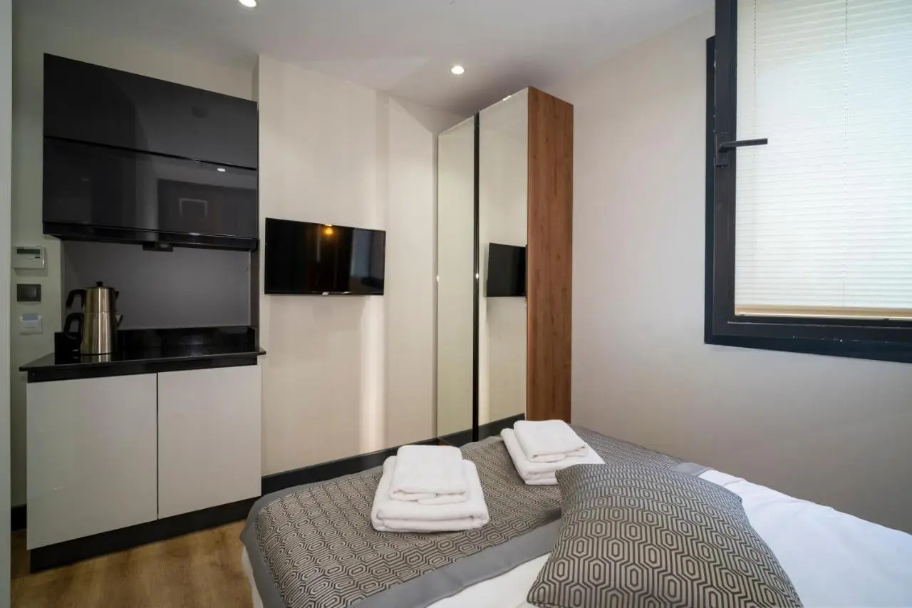 Rusel Park Residence