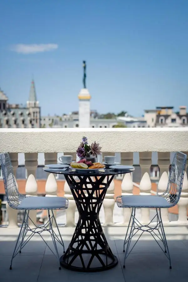 Hotel Monarch