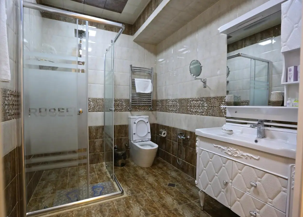 Rusel Hotel