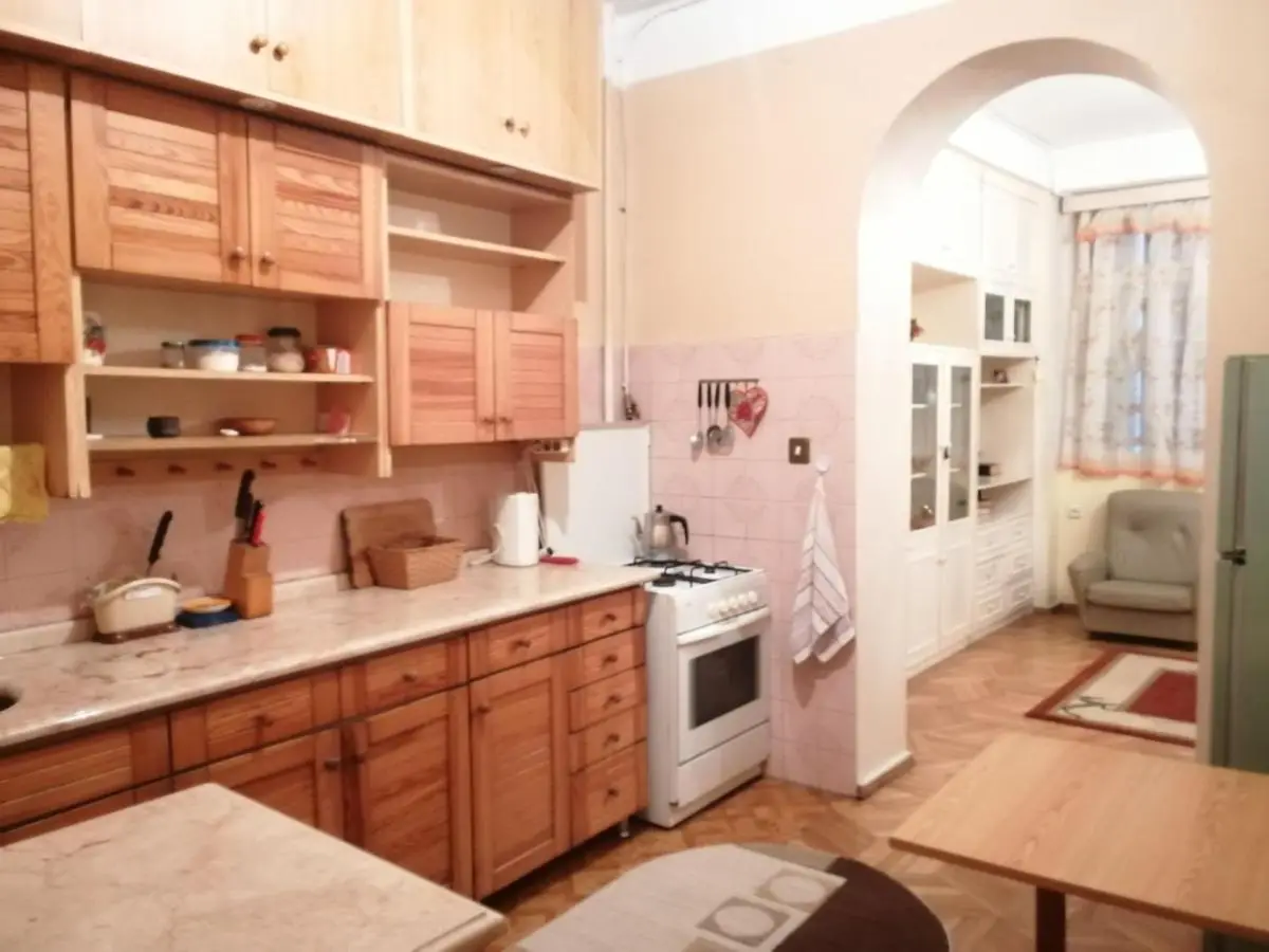 Apartment on Rustaveli 41