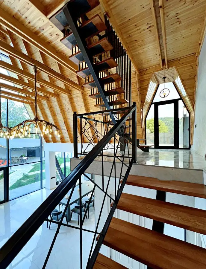 Qafqaz Palm A-Frame Retreat