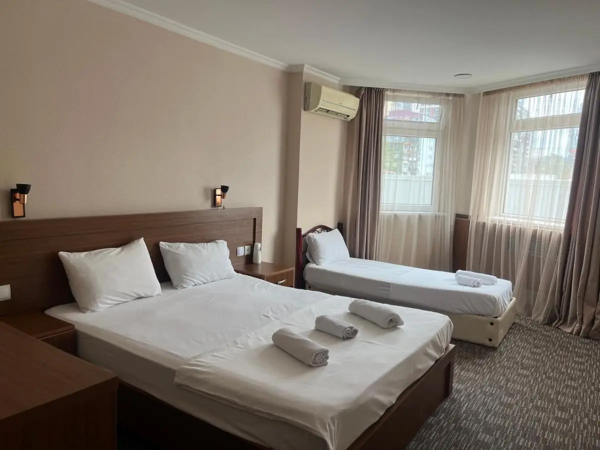 HOTEL L - Bakuri