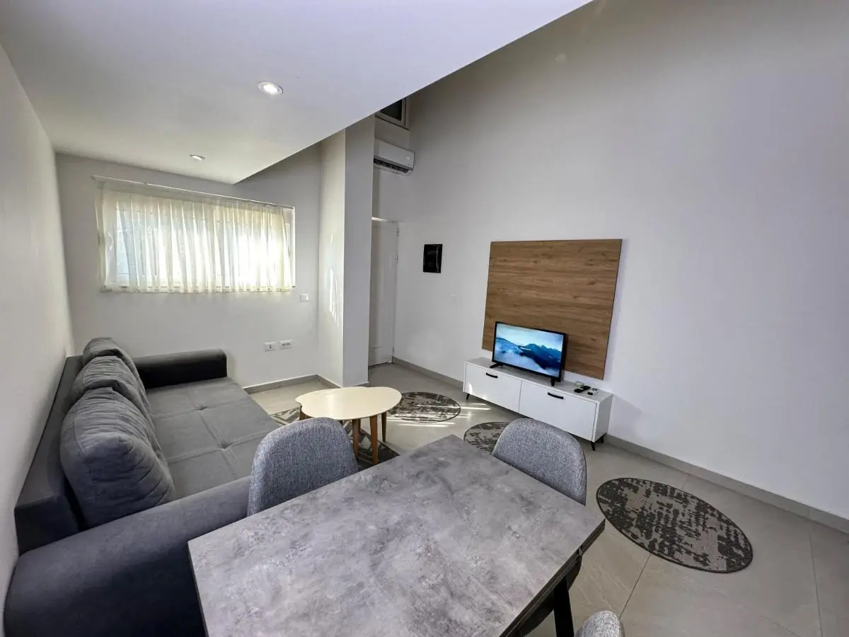 Home Select Tirana 2