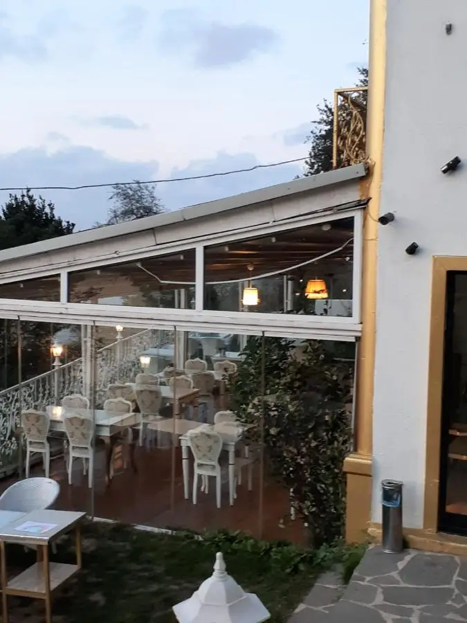 Bab-i Zer Hotel