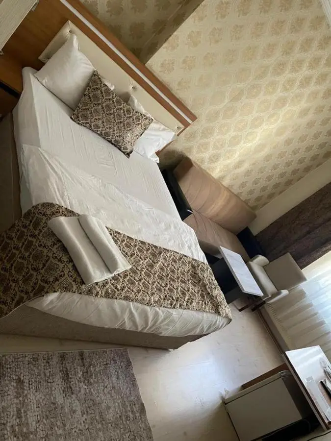 Dimet Park Hotel