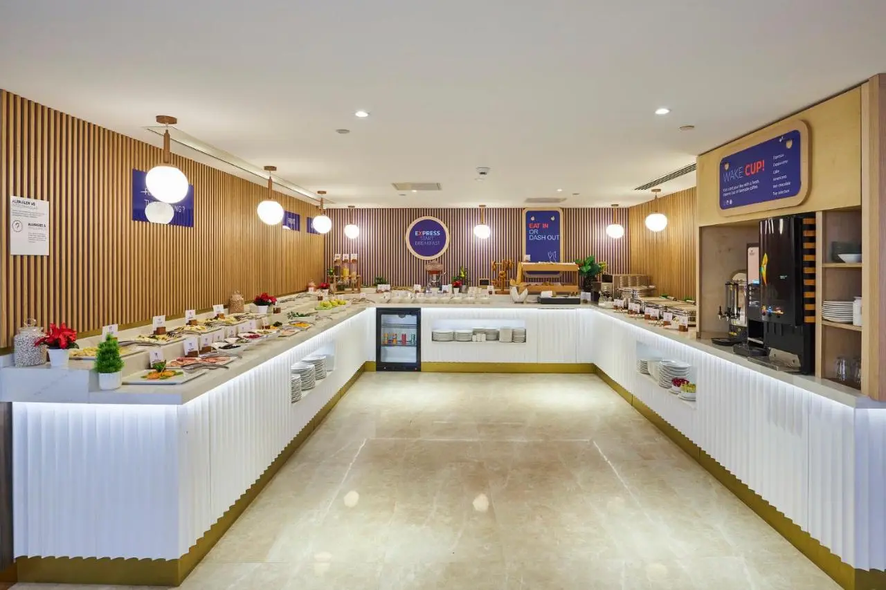 Holiday Inn Express Istanbul - Airport Arnavutkoy by IHG