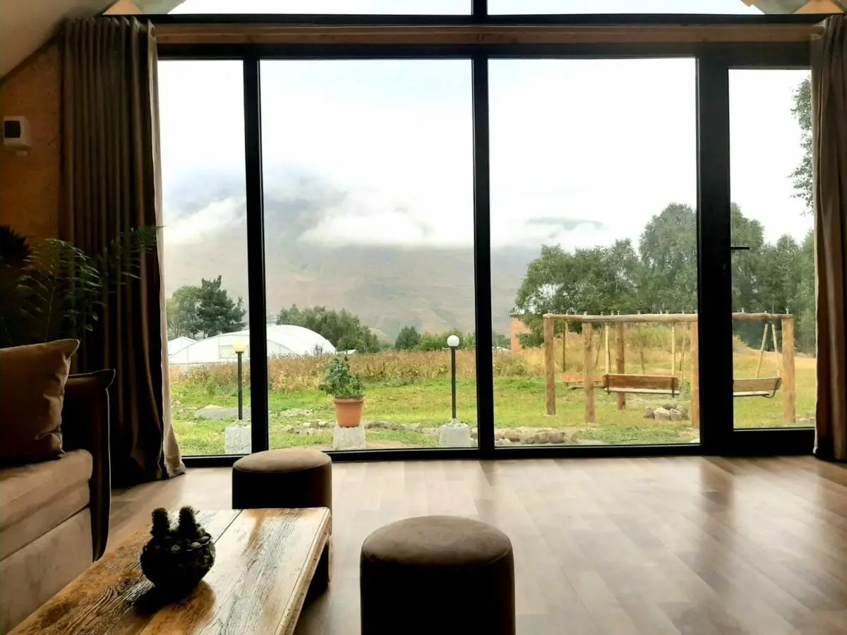 Kazbegi cottages qabarjina