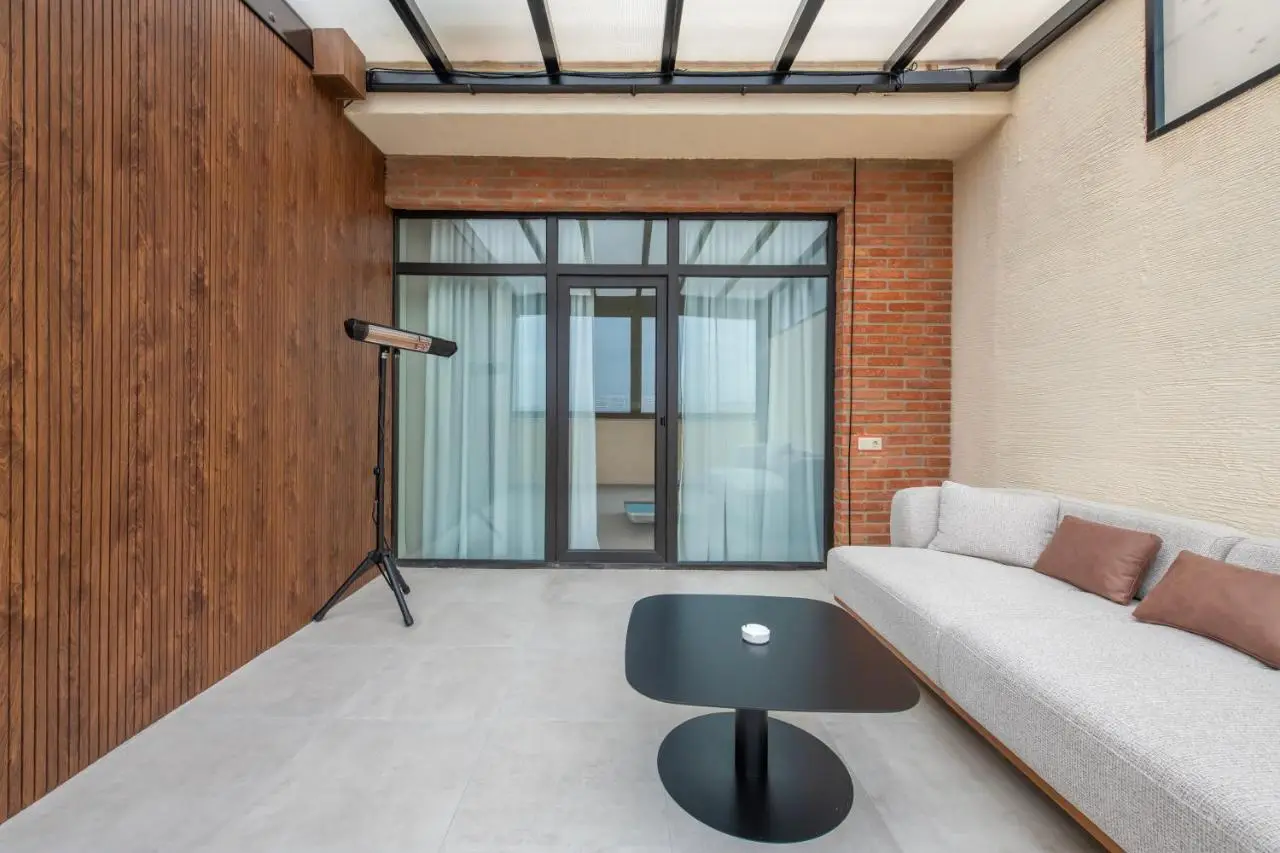Terrace 17 by Doors