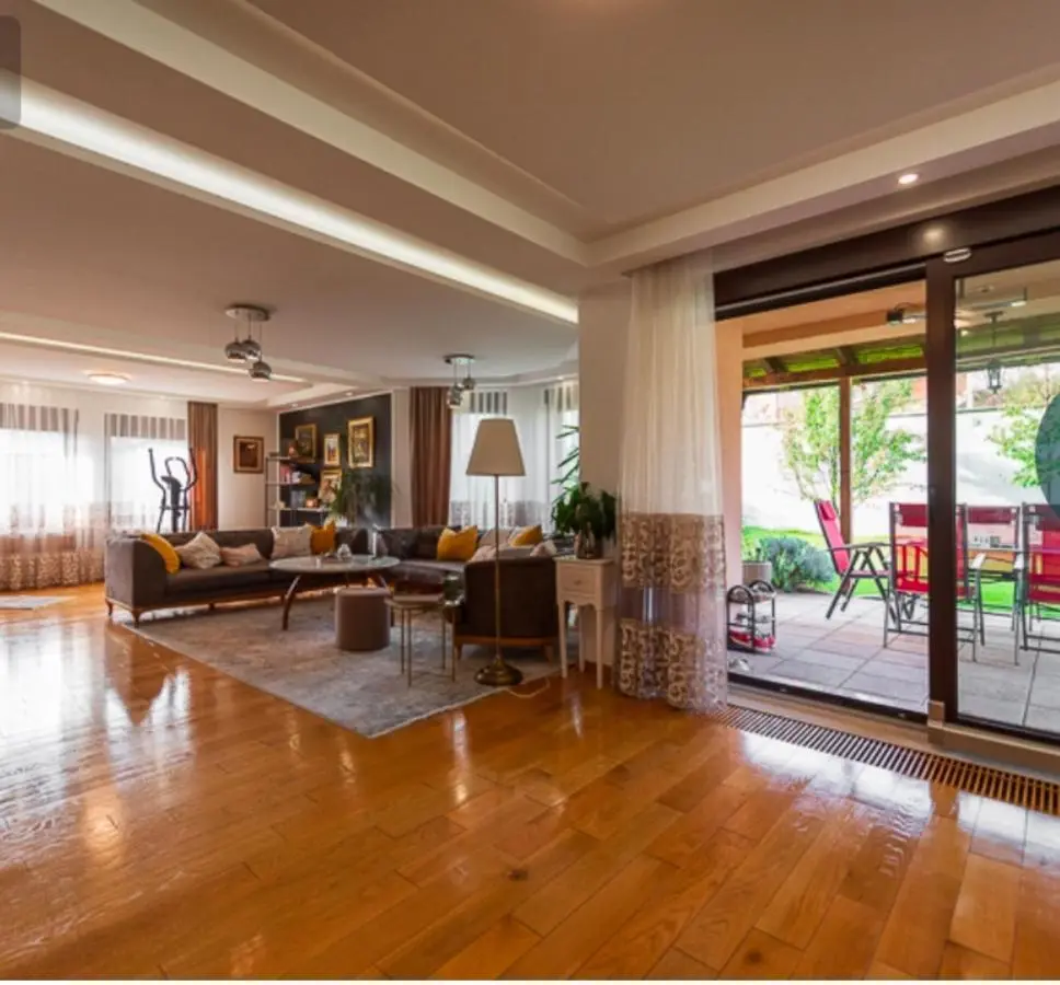 Vila Tayra