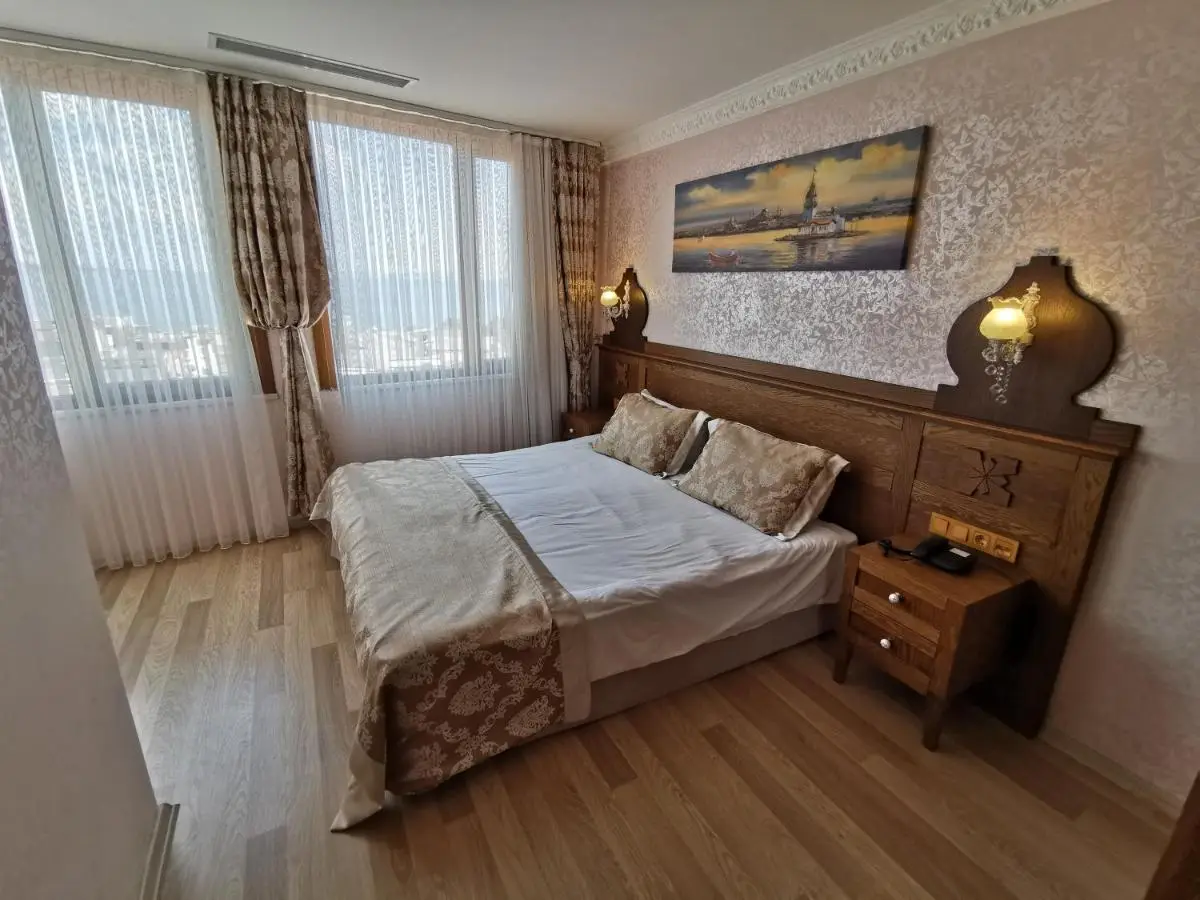 Perapolis Hotel
