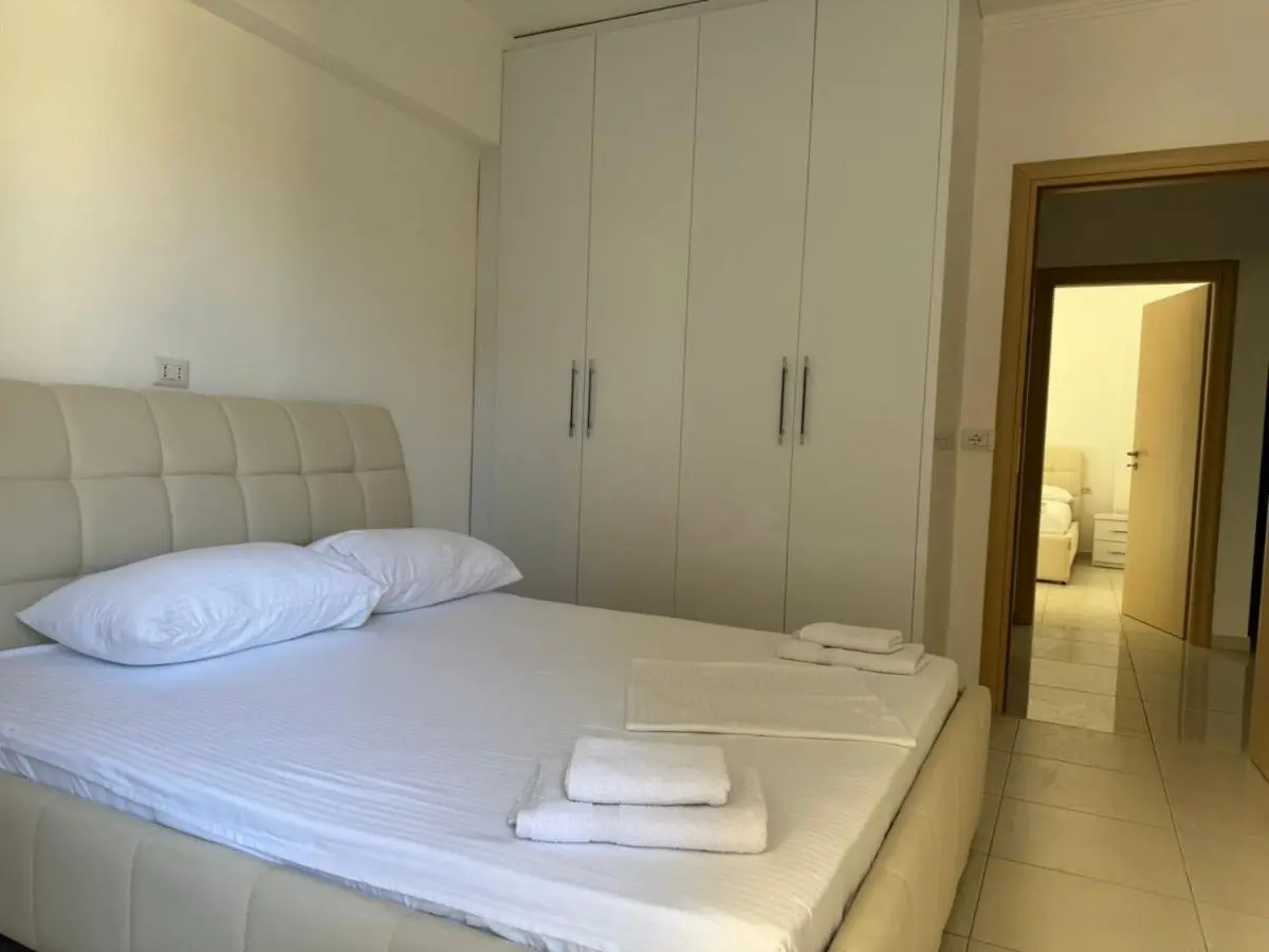 Xhulio Apartments