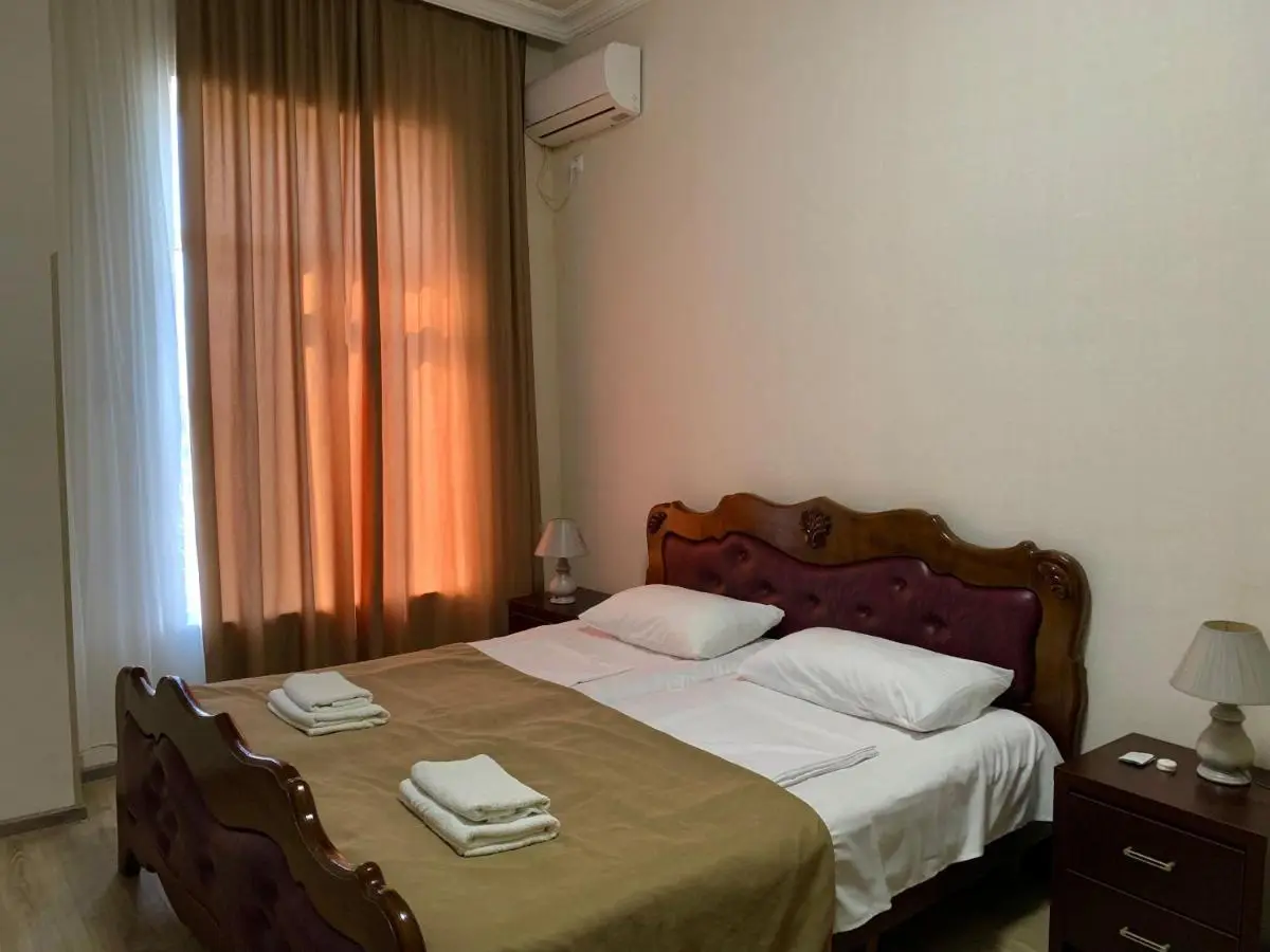 Hotel Red Bridge