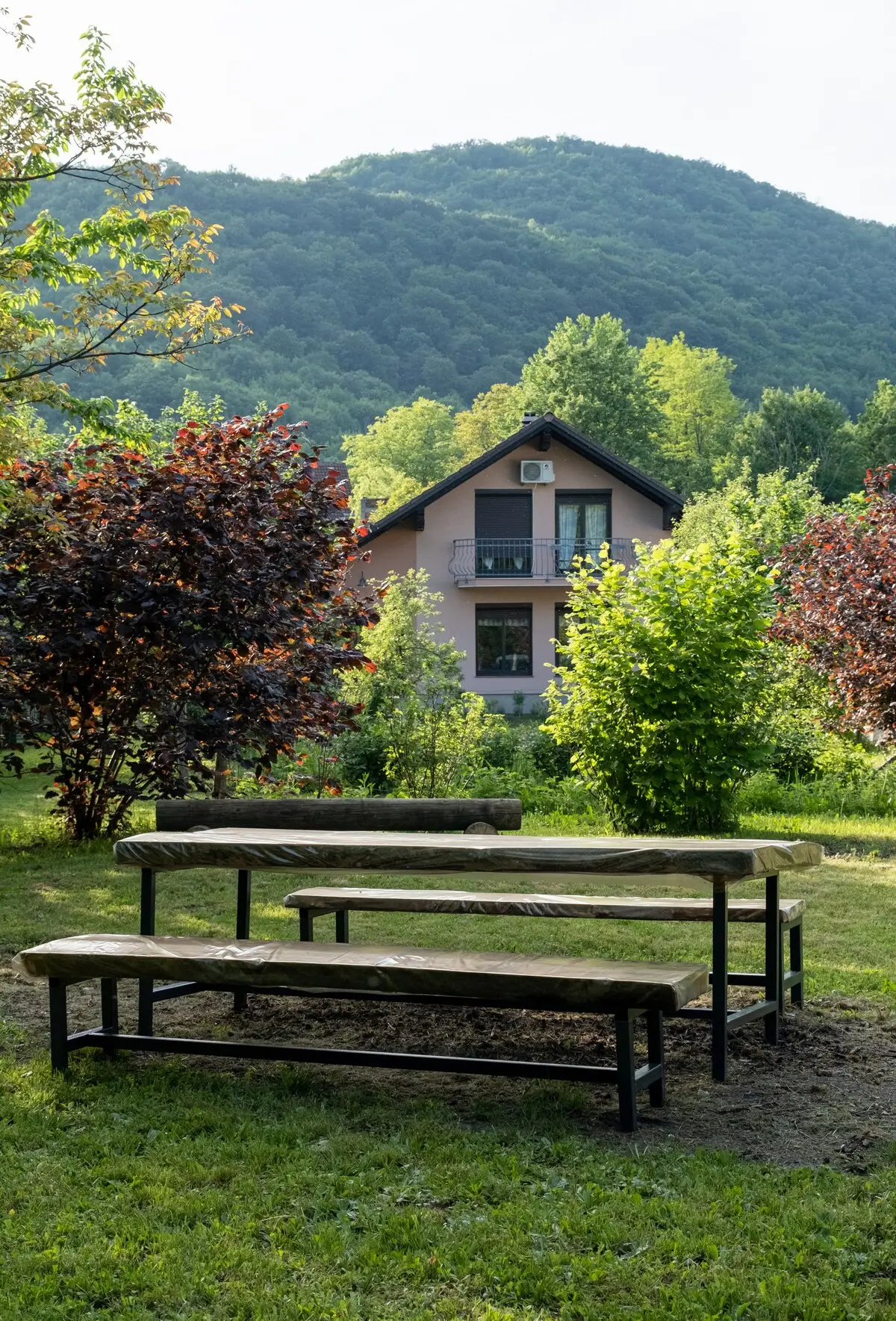 VILLA about min 3 persons - max 6 persons.