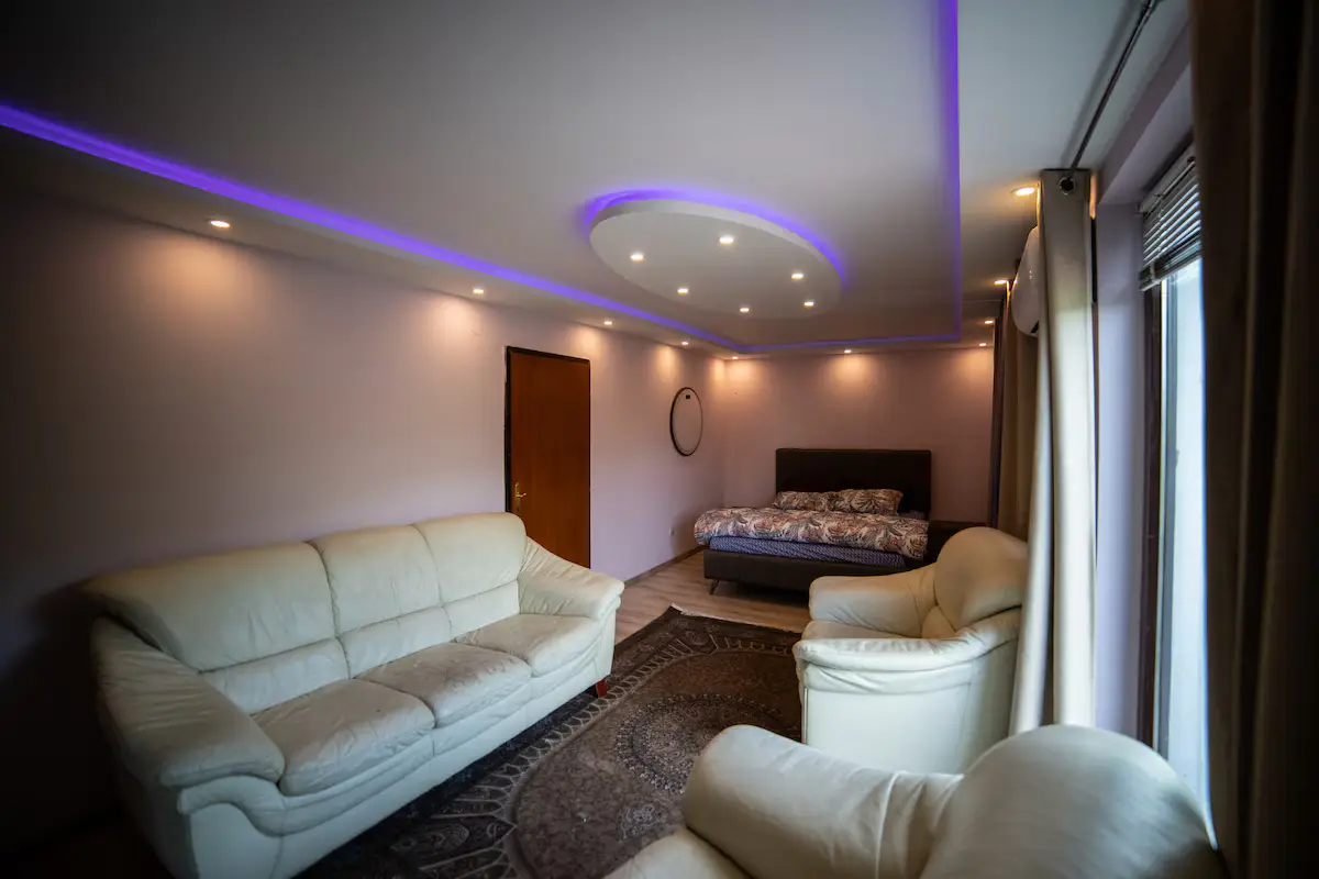luxurious villa with 2000 m backyard to river side