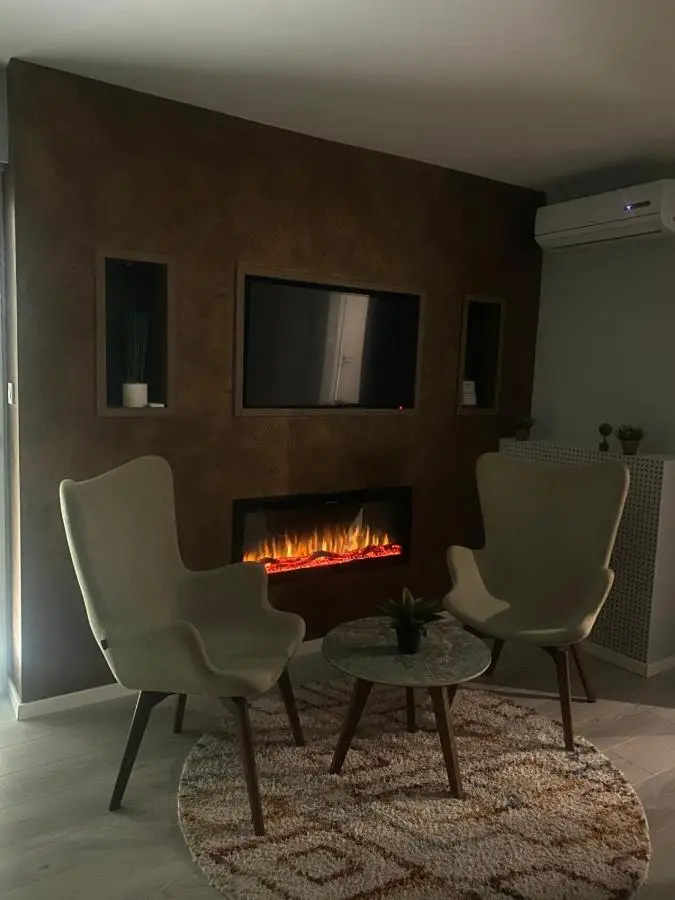 Diamond apartments