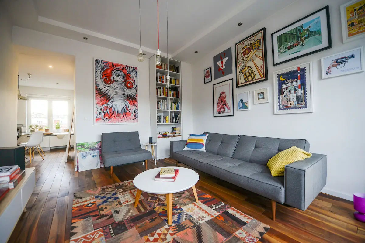 Top location penthouse apt.
