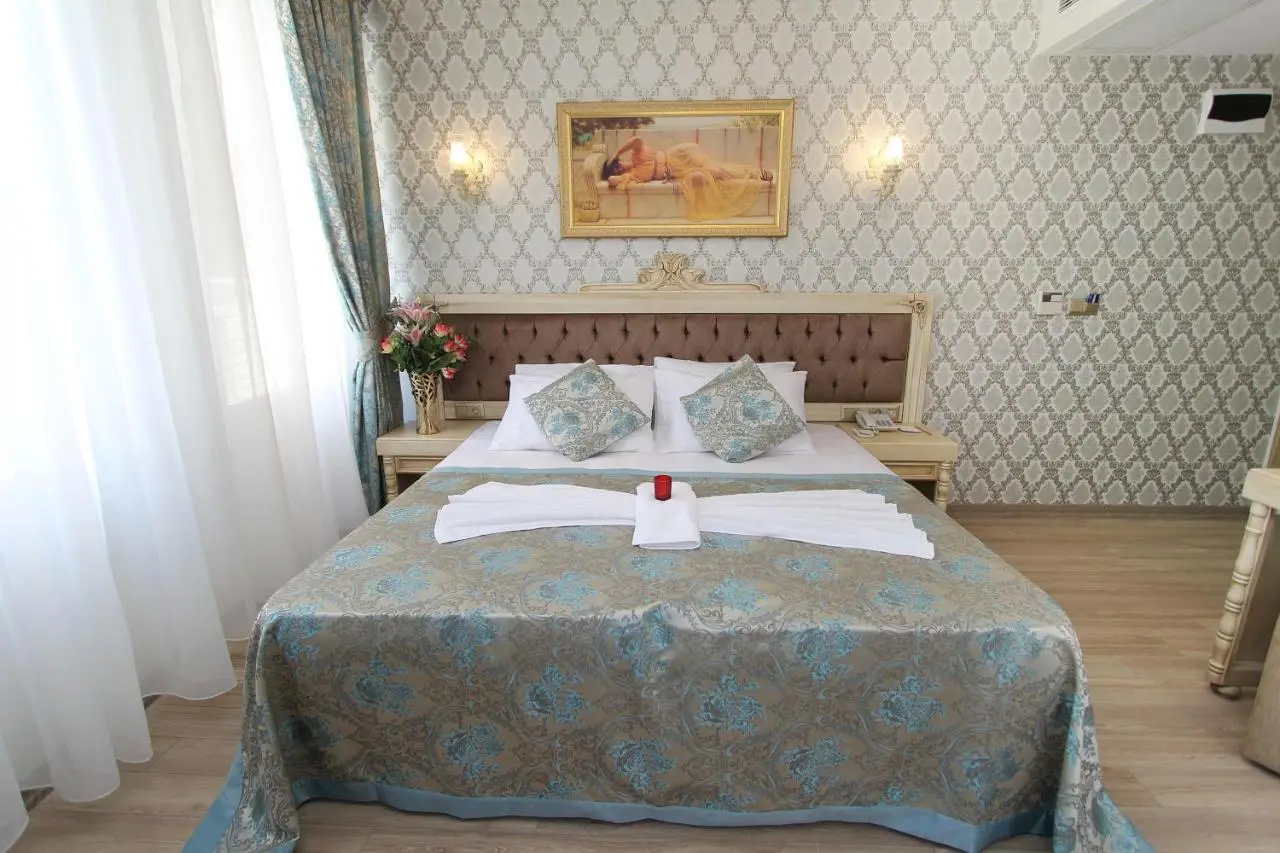 Apple Tree Hotel
