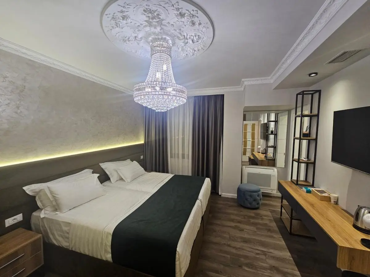 NS Luxury Suites