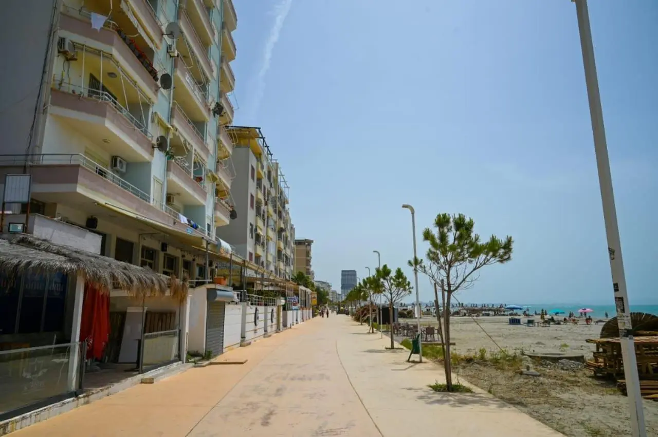 Andi Apartments