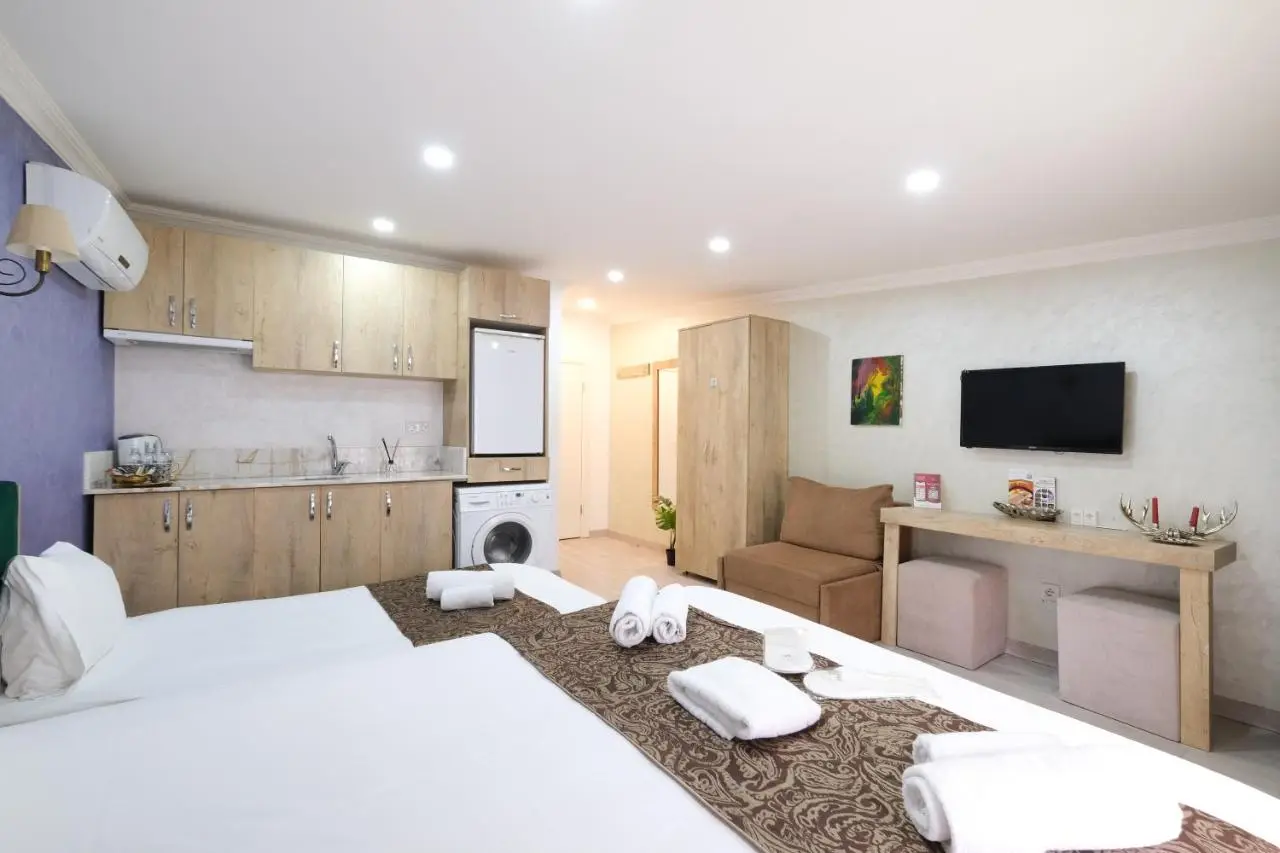 Loren Hotel&Suites