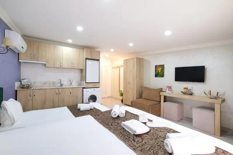 Loren Hotel&Suites