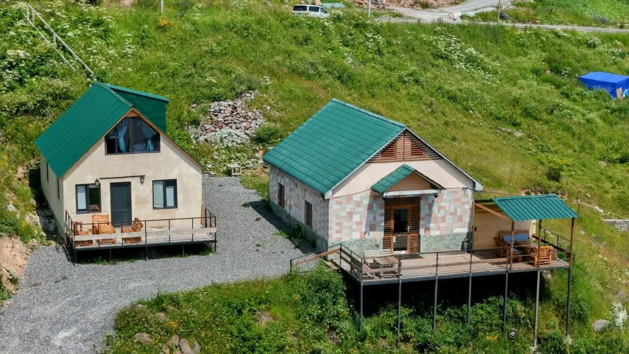 Gudauri private cottage