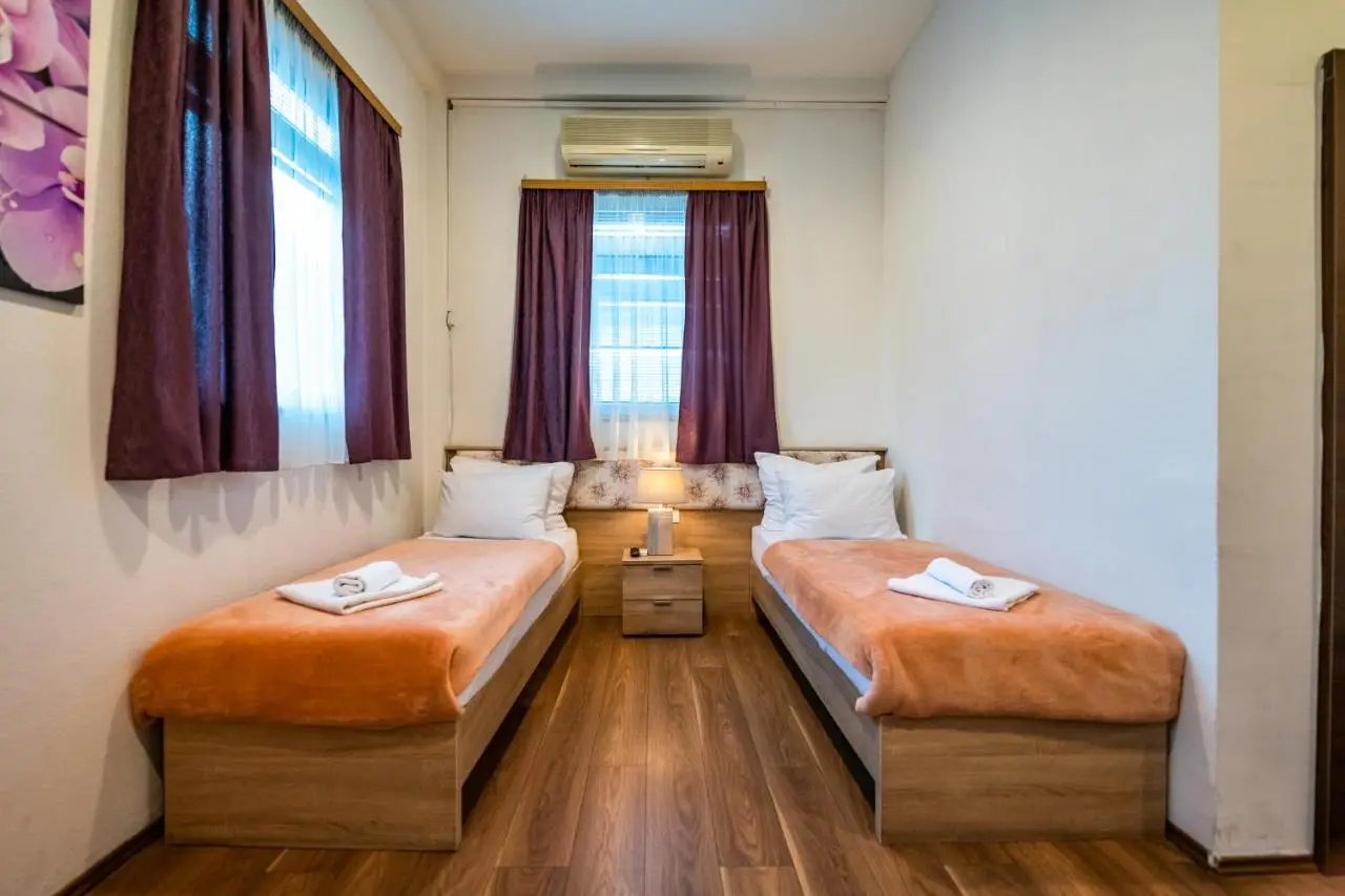Hotel Oasis