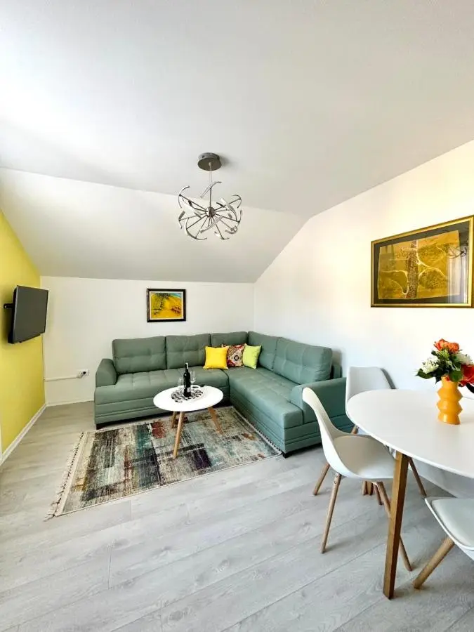 Lux Apartments Minja