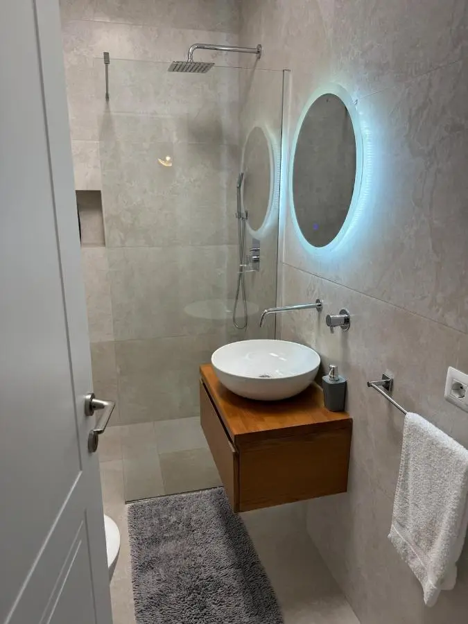 Proper Apartment 1