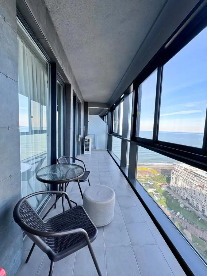 Sunshine Signature Apartments in Alliance Palace