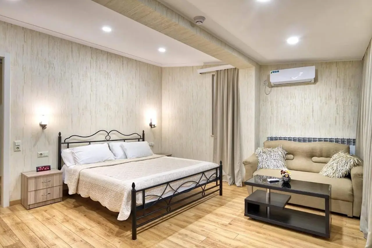 Q&B Boutique House
