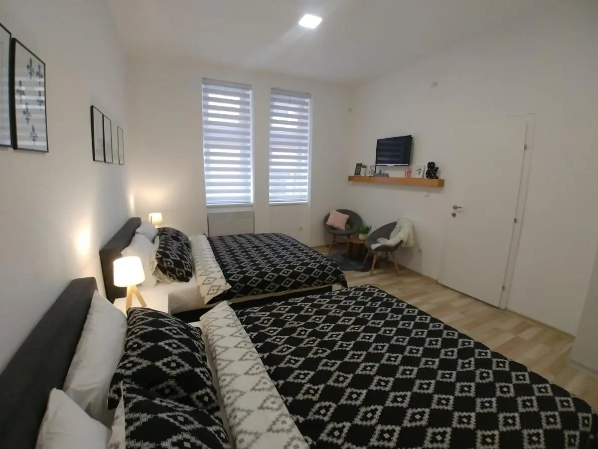 Apartments Sari