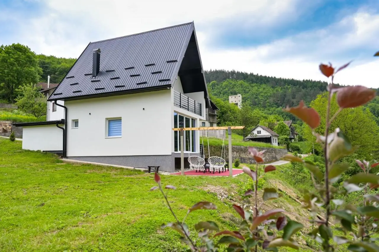 Ćato s cottage