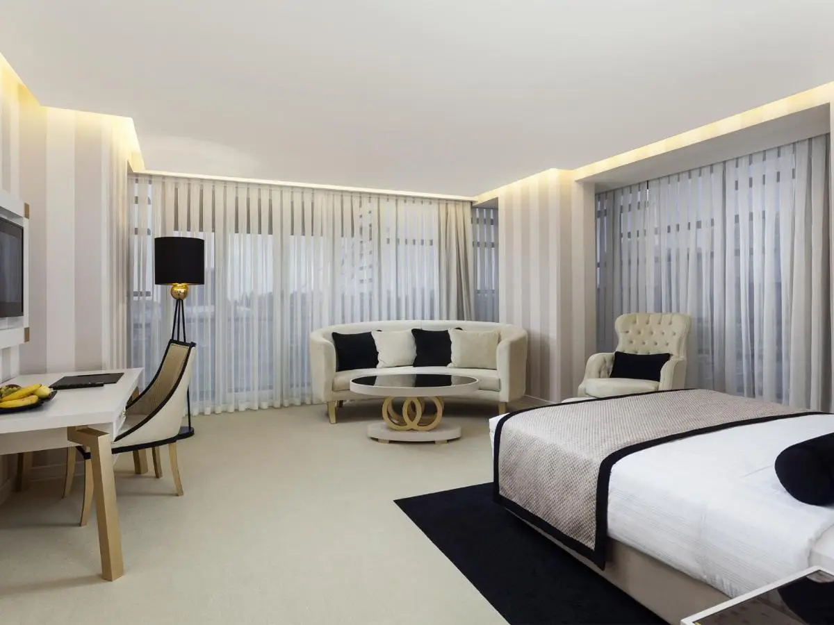 Ramada Hotel & Suites Sisli
