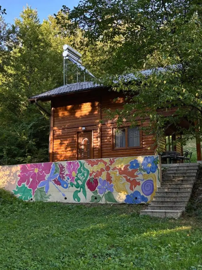 Kuća u šumi - Forest house near National park Una - Air Spa Lohovo