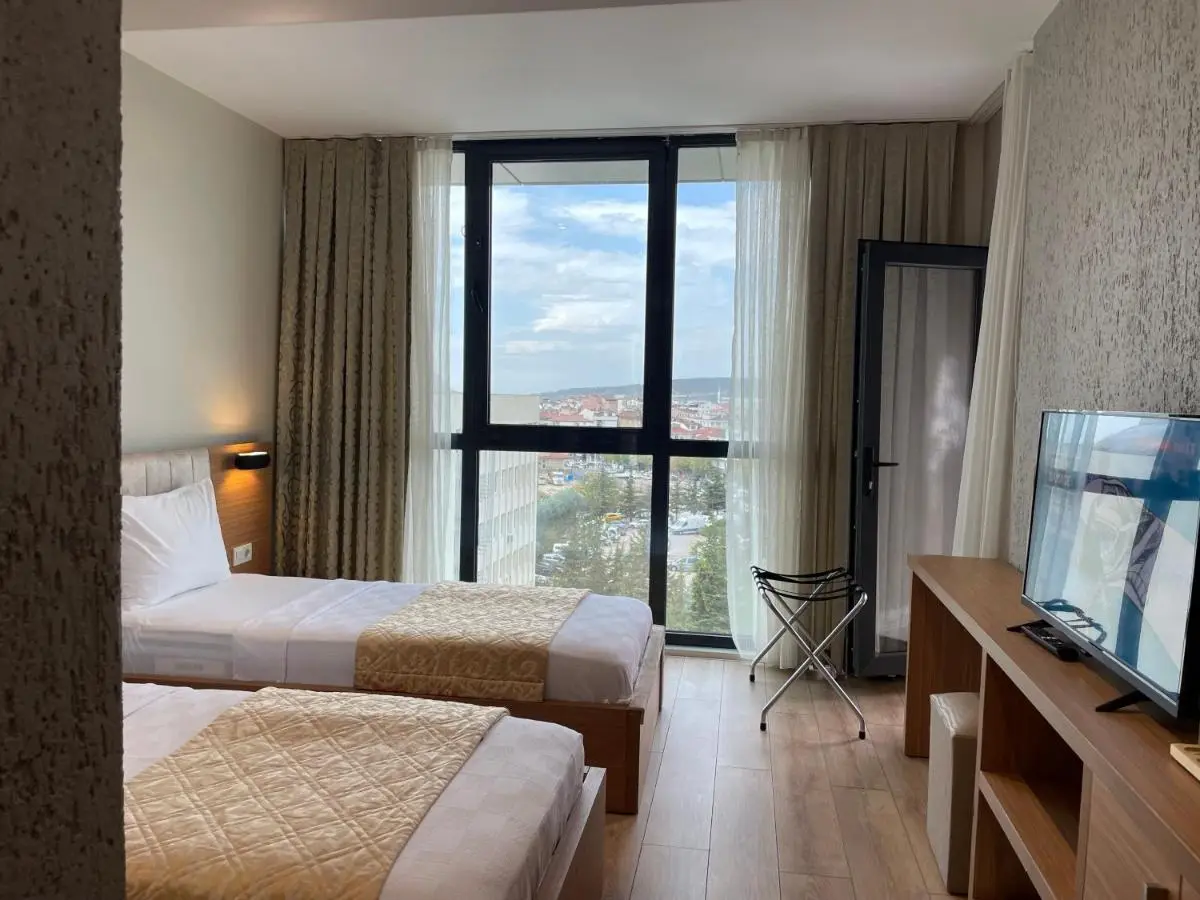 İNNPORT HOTEL